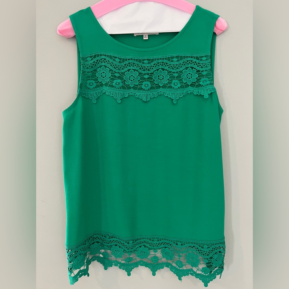 Beautiful green lace-trimmed sleeveless top.